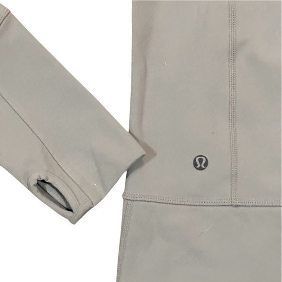 Lululemon In Stride Jacket
Fossil / Wee Are From Space Coal Fossil Size 6 - Picture 17 of 17